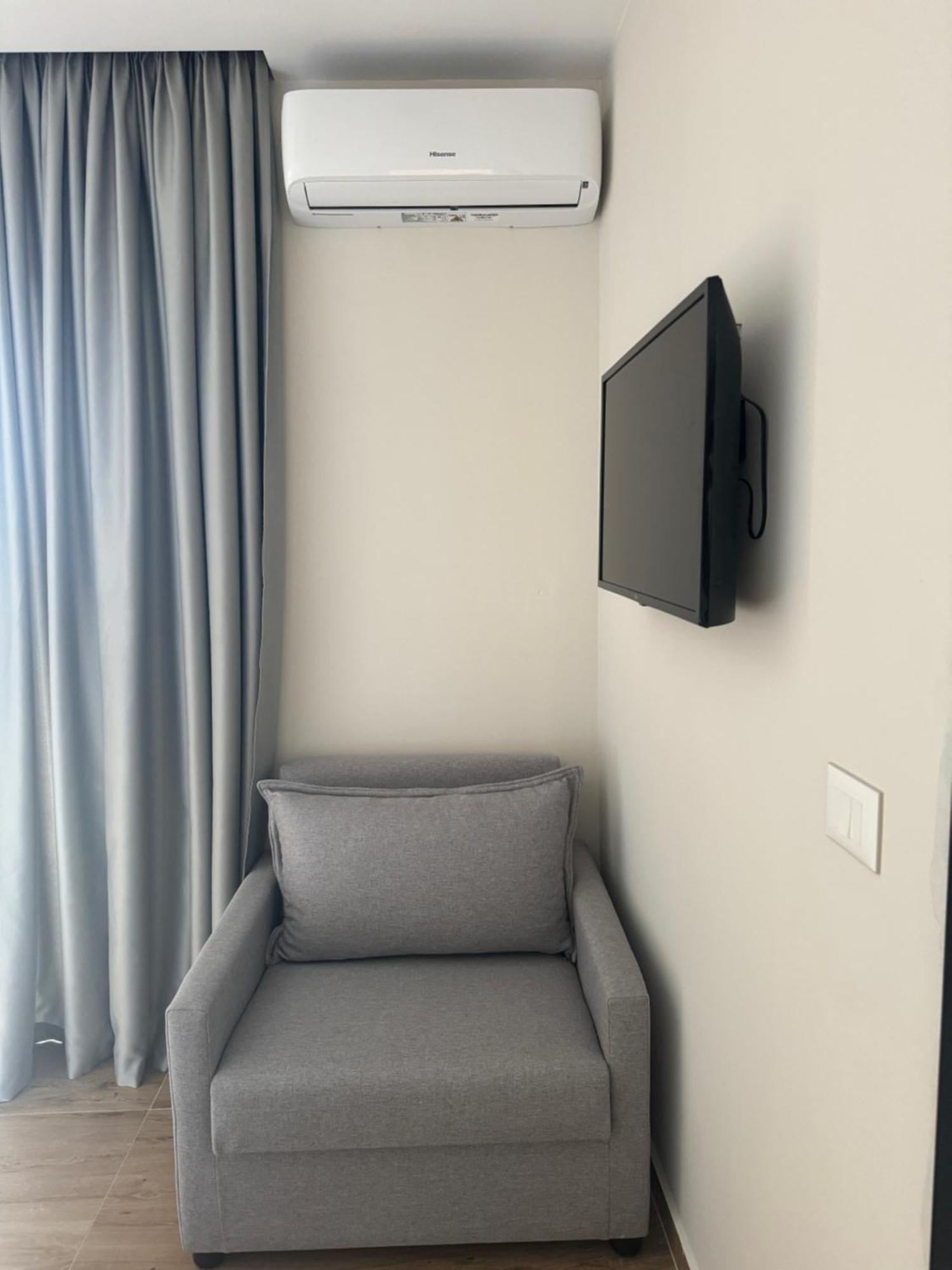 Ion Rooms Himare Buitenkant foto