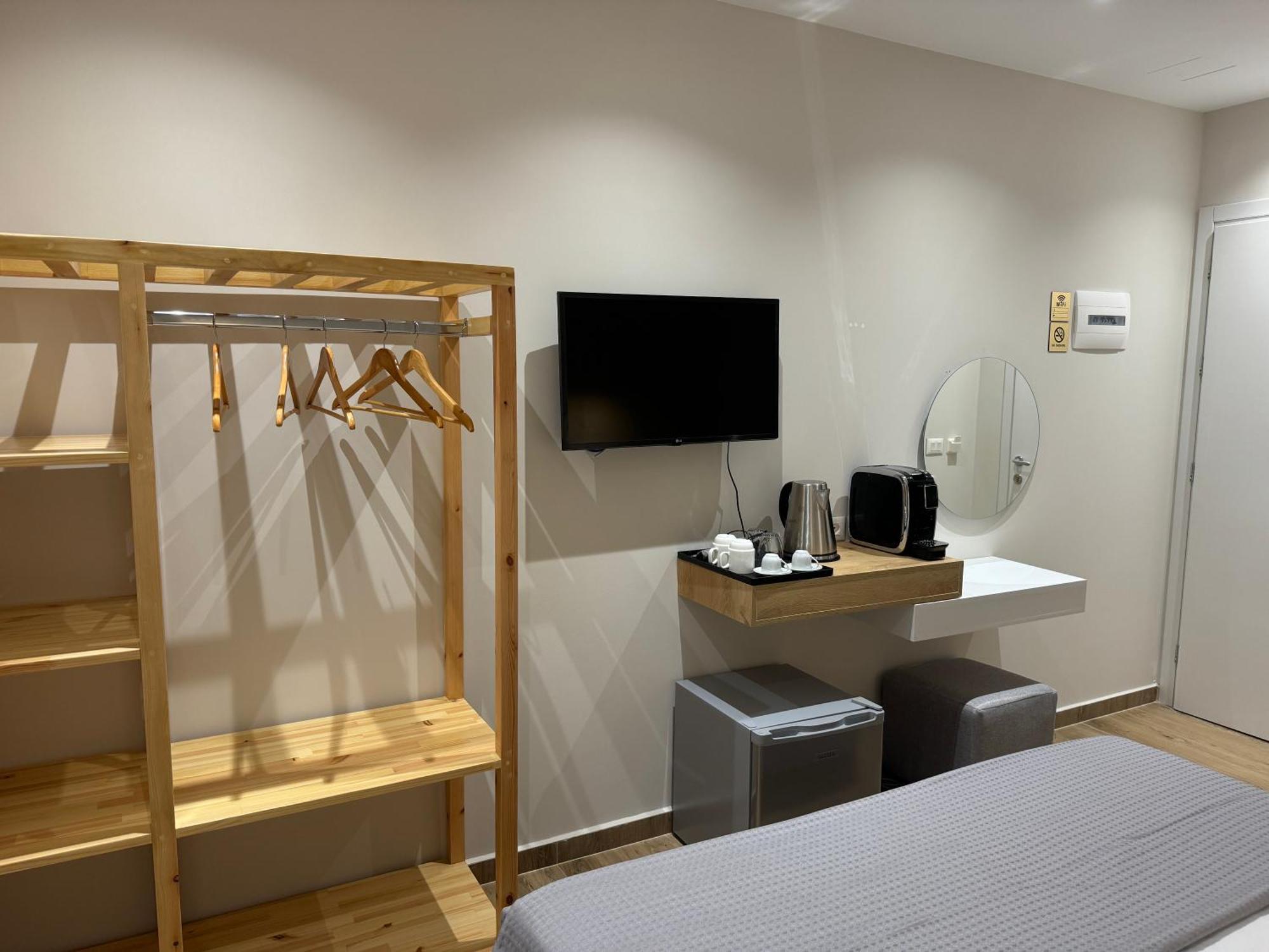 Ion Rooms Himare Buitenkant foto