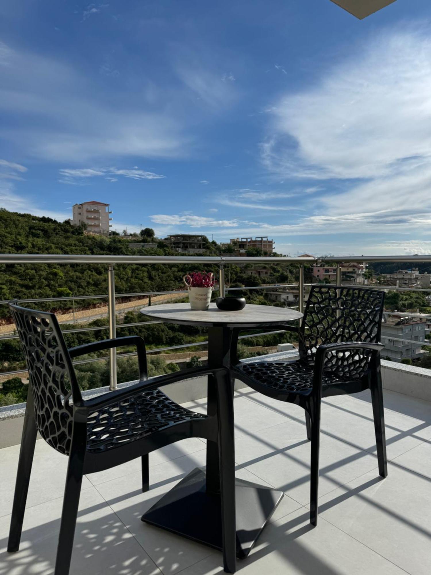 Ion Rooms Himare Buitenkant foto