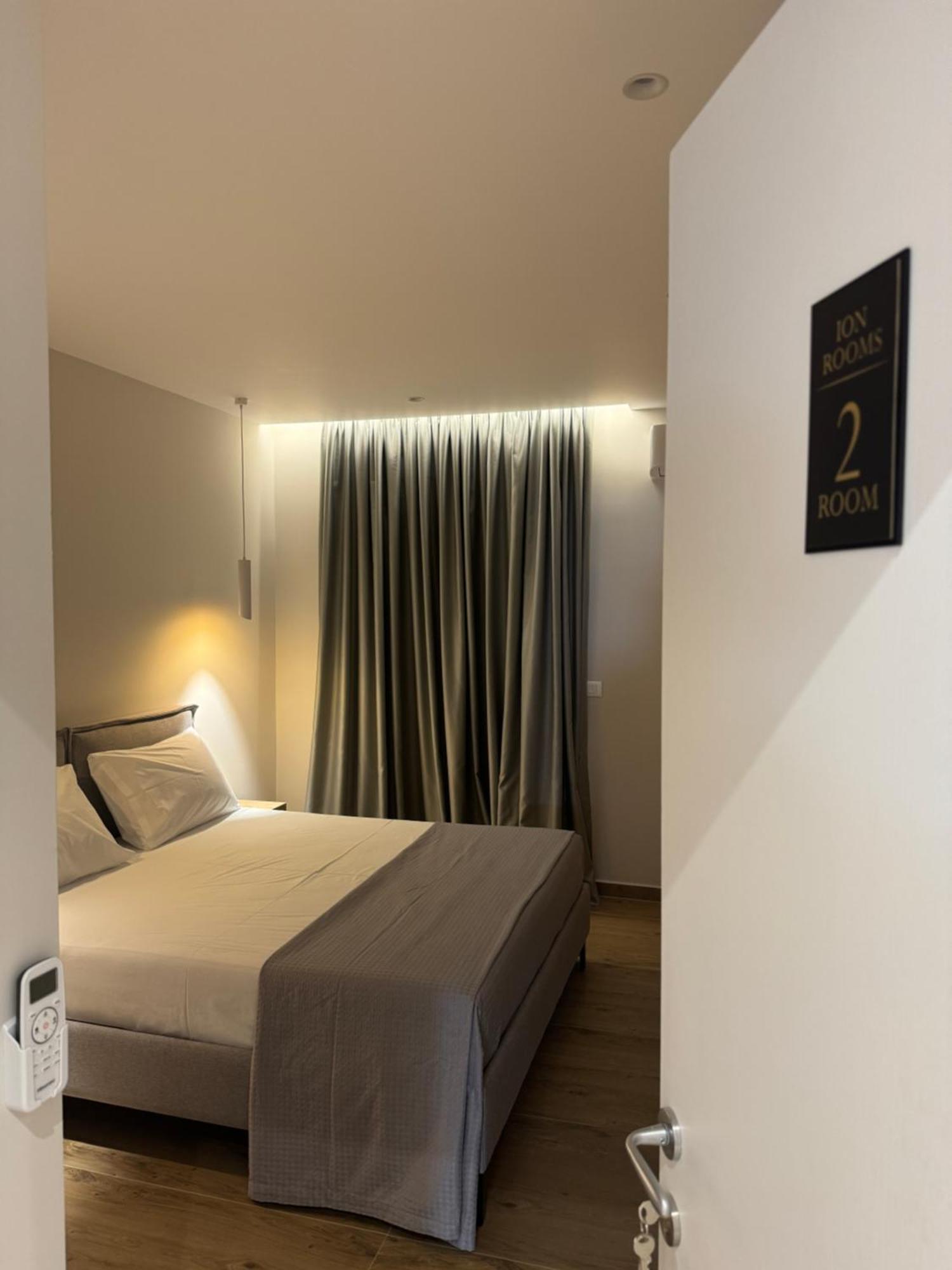 Ion Rooms Himare Buitenkant foto