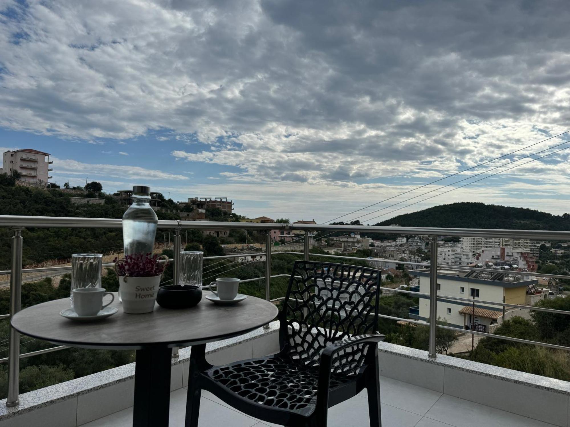 Ion Rooms Himare Buitenkant foto