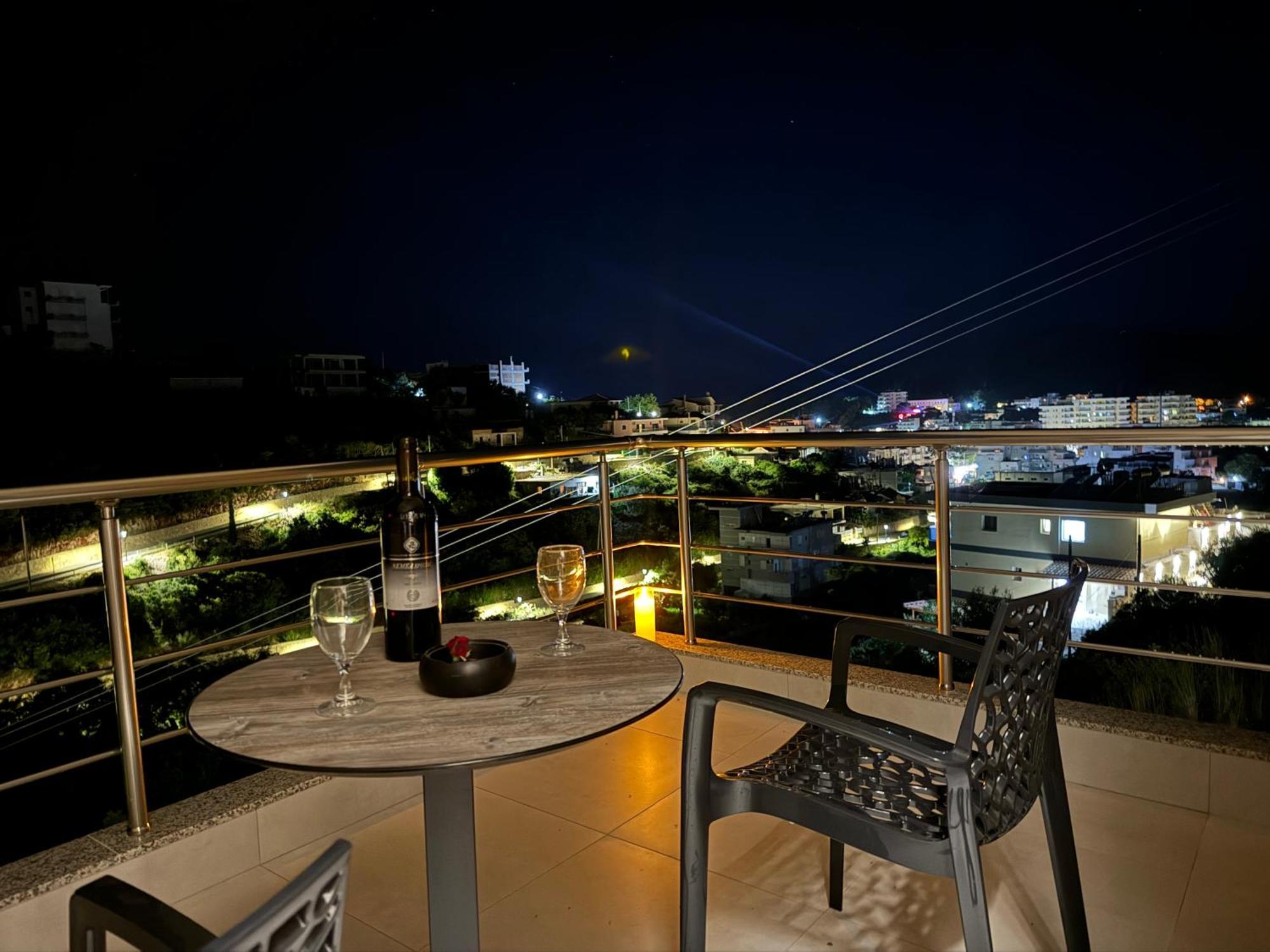 Ion Rooms Himare Buitenkant foto